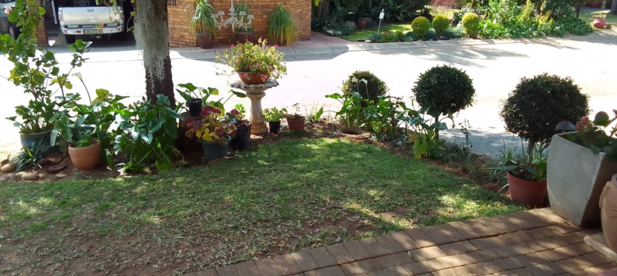 3 Bedroom Property for Sale in Safari Gardens North West